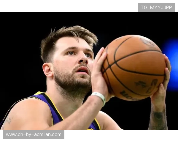 东契奇艺术般的传球助攻三分命中，独行侠走向胜利